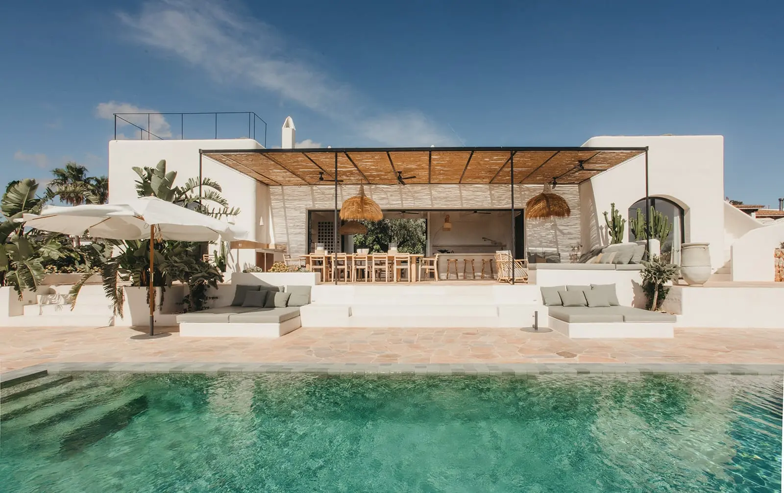 maison avec pergola et piscine maison avec pergola et piscine