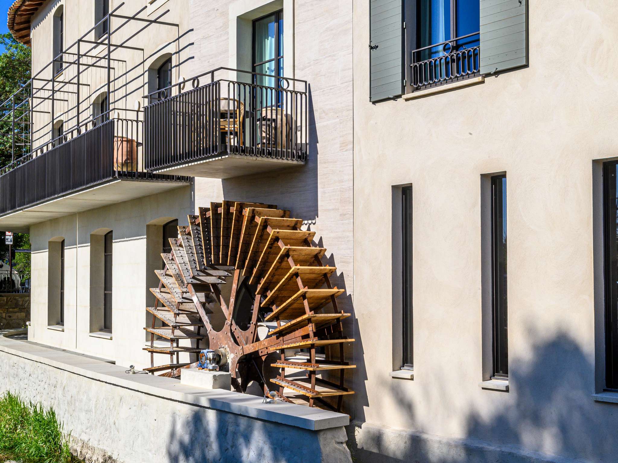 L L'Isle de Leos boutique hôtel Patrick Bruel L'Isle sur la Sorgue