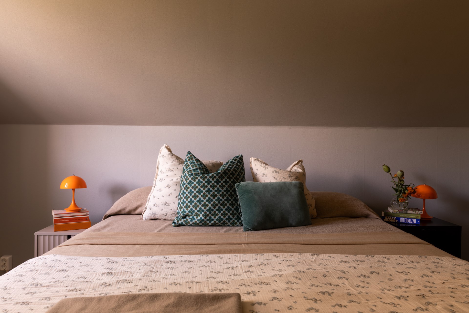 chambre murs gris