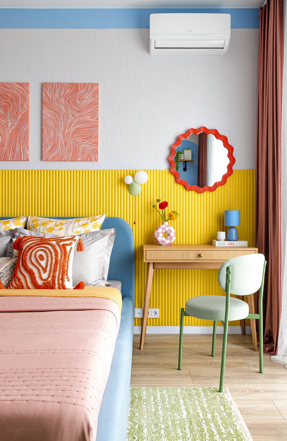 espace chambre petit studio 26m2 décoration colorée style Memphis