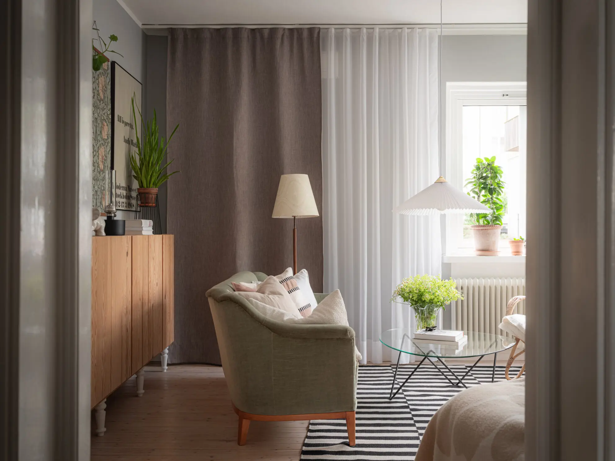 salon avec espace chambre studio 35m2