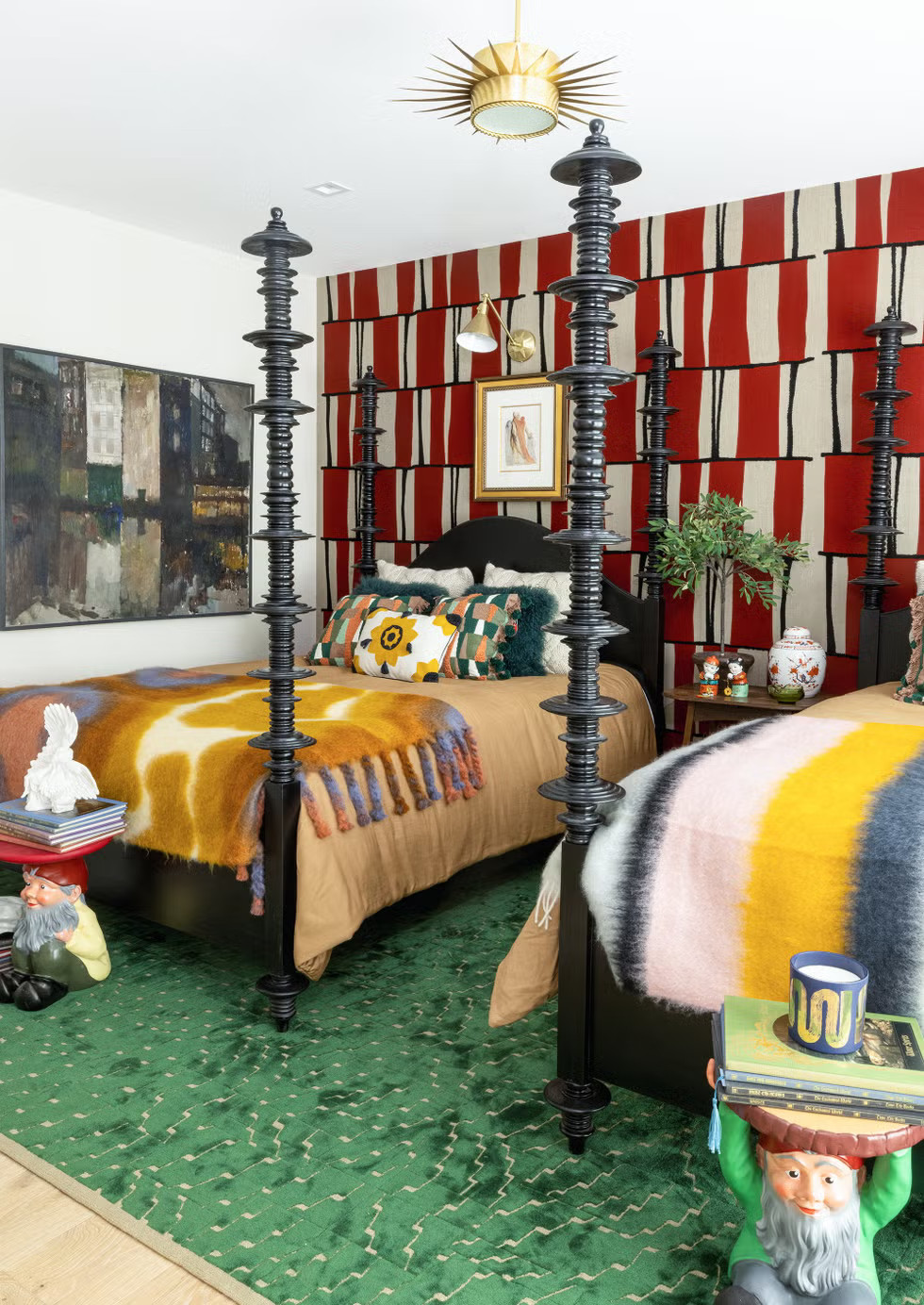 chambre à deux lits décoration maximaliste