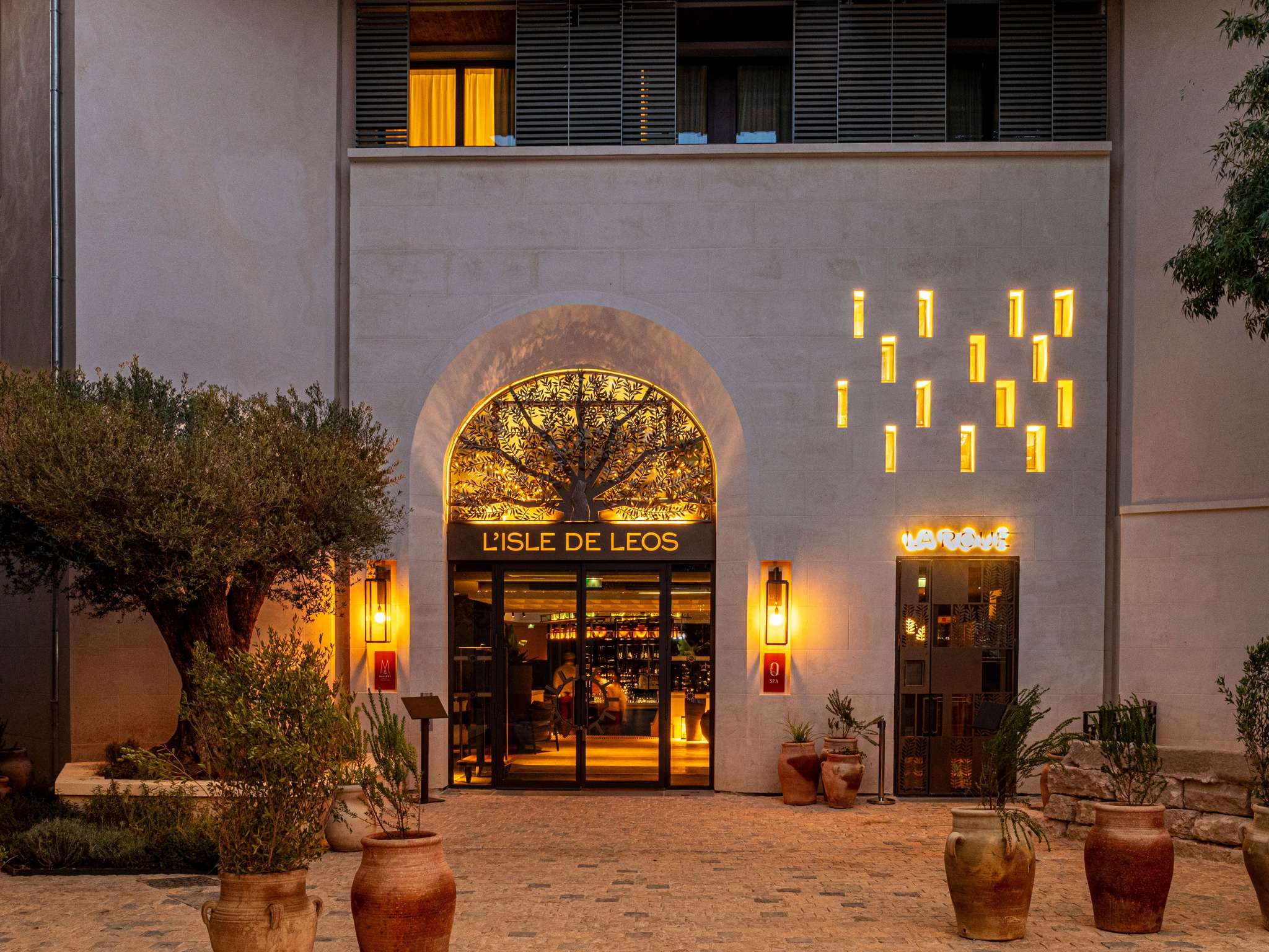 L L'Isle de Leos boutique hôtel Patrick Bruel L'Isle sur la Sorgue