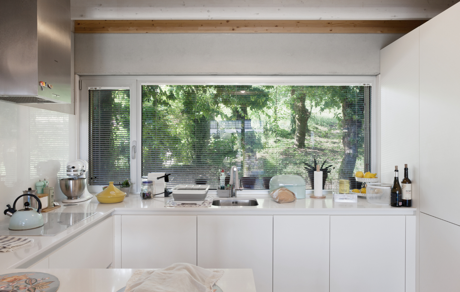 cuisine ouverte maison préfabriquée en béton et bois cuisine ouverte maison préfabriquée en béton et bois