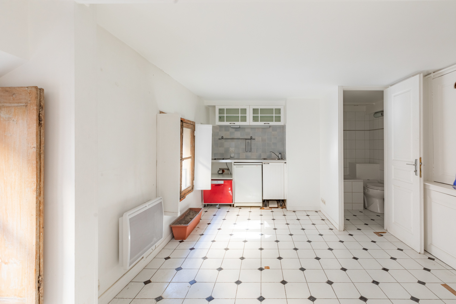 appartement Paris rénové par Little Worker photo avant pièce vide appartement Paris rénové par Little Worker photo avant pièce vide