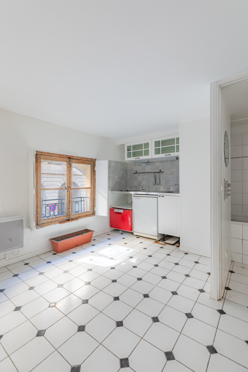 appartement Paris rénové par Little Worker photo avant pièce vide appartement Paris rénové par Little Worker photo avant pièce vide
