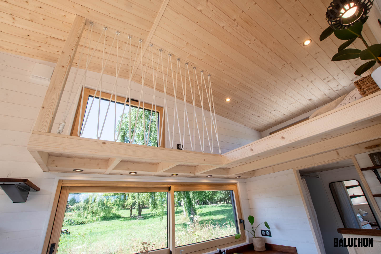chambre sur mezzanine mini maison mobile française