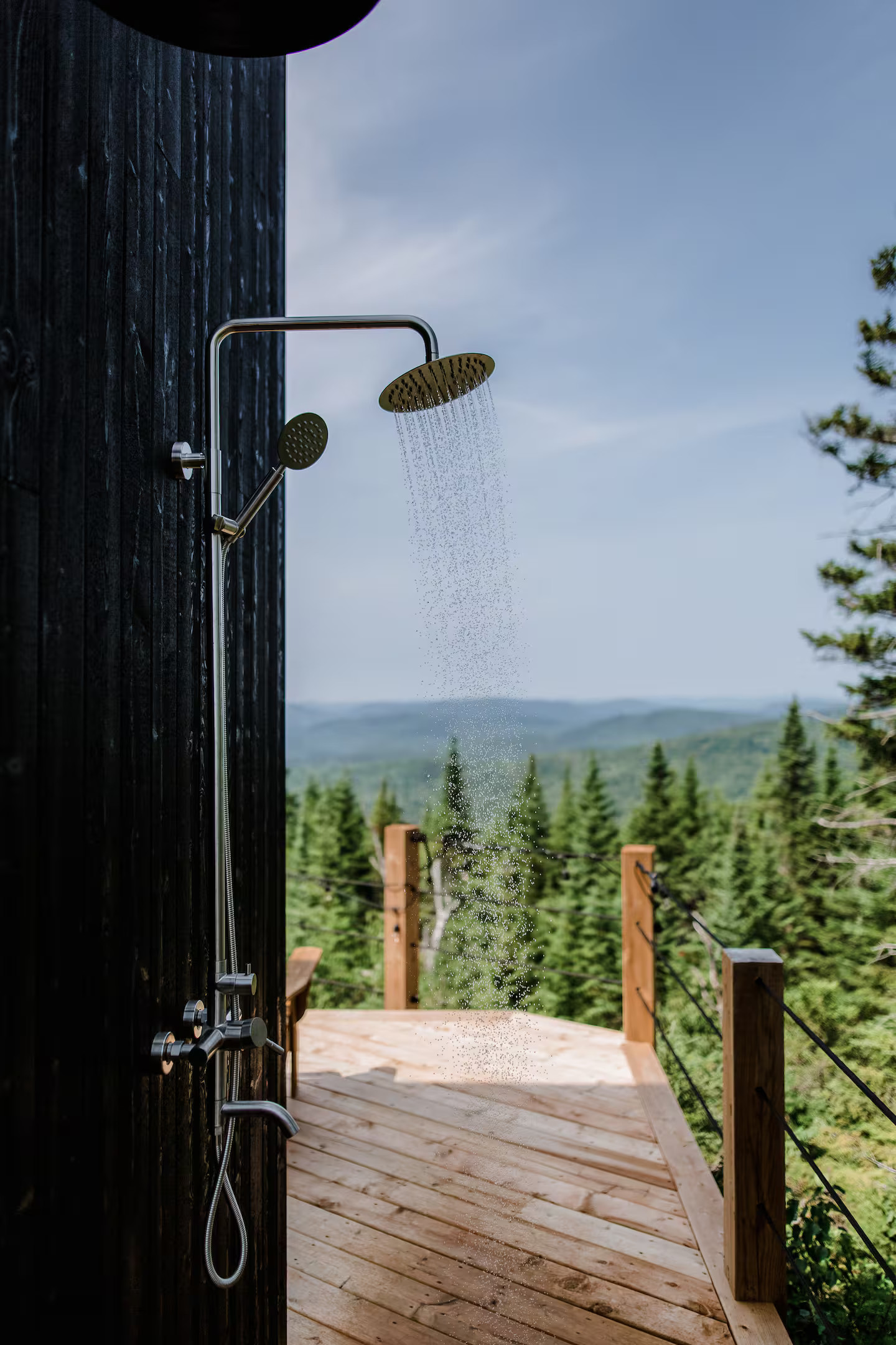 douche extérieure maison contemporaine et vitrée dans la nature Cliff n°46 douche extérieure maison contemporaine et vitrée dans la nature Cliff n°46