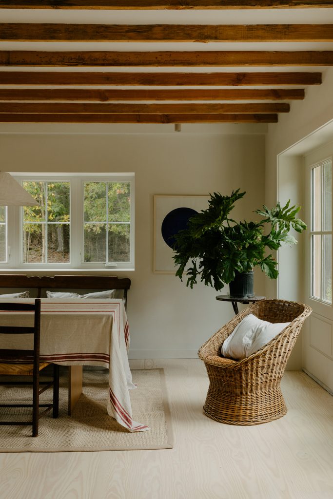 salle à manger avec poutres décoration naturelle et rustique chic salle à manger avec poutres décoration naturelle et rustique chic