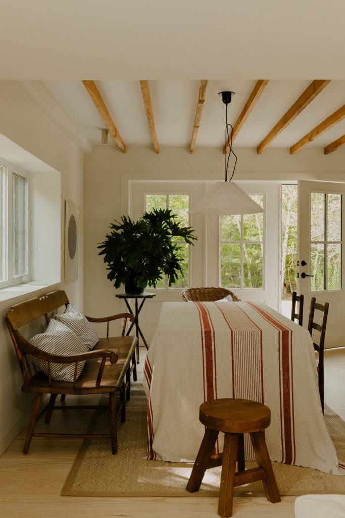 salle à manger avec poutres décoration naturelle et rustique chic salle à manger avec poutres décoration naturelle et rustique chic