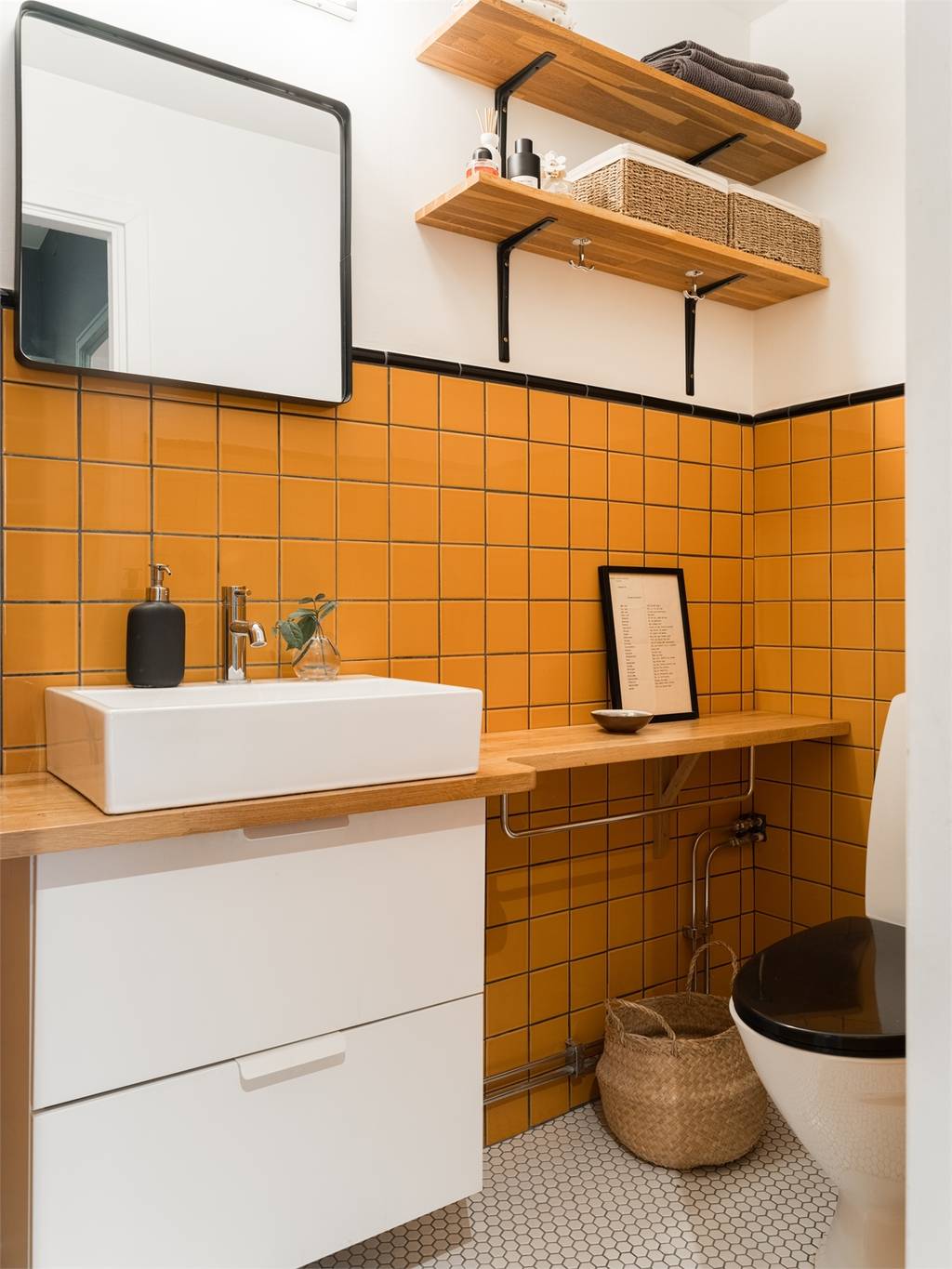 salle de bain carrelage jaune vif studio 34m2 salle de bain carrelage jaune vif studio 34m2