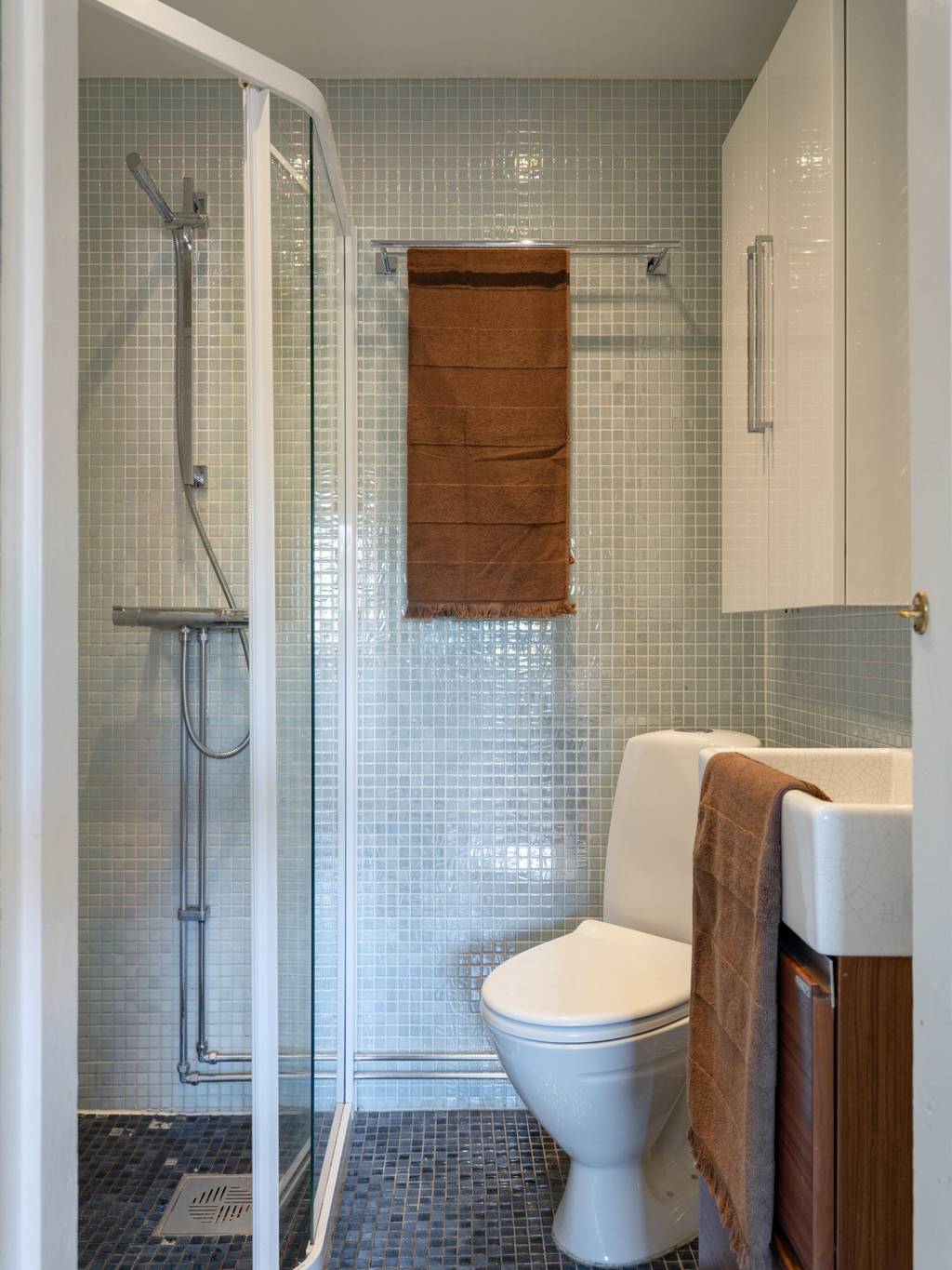 salle de bain carrelage scintillant blanc