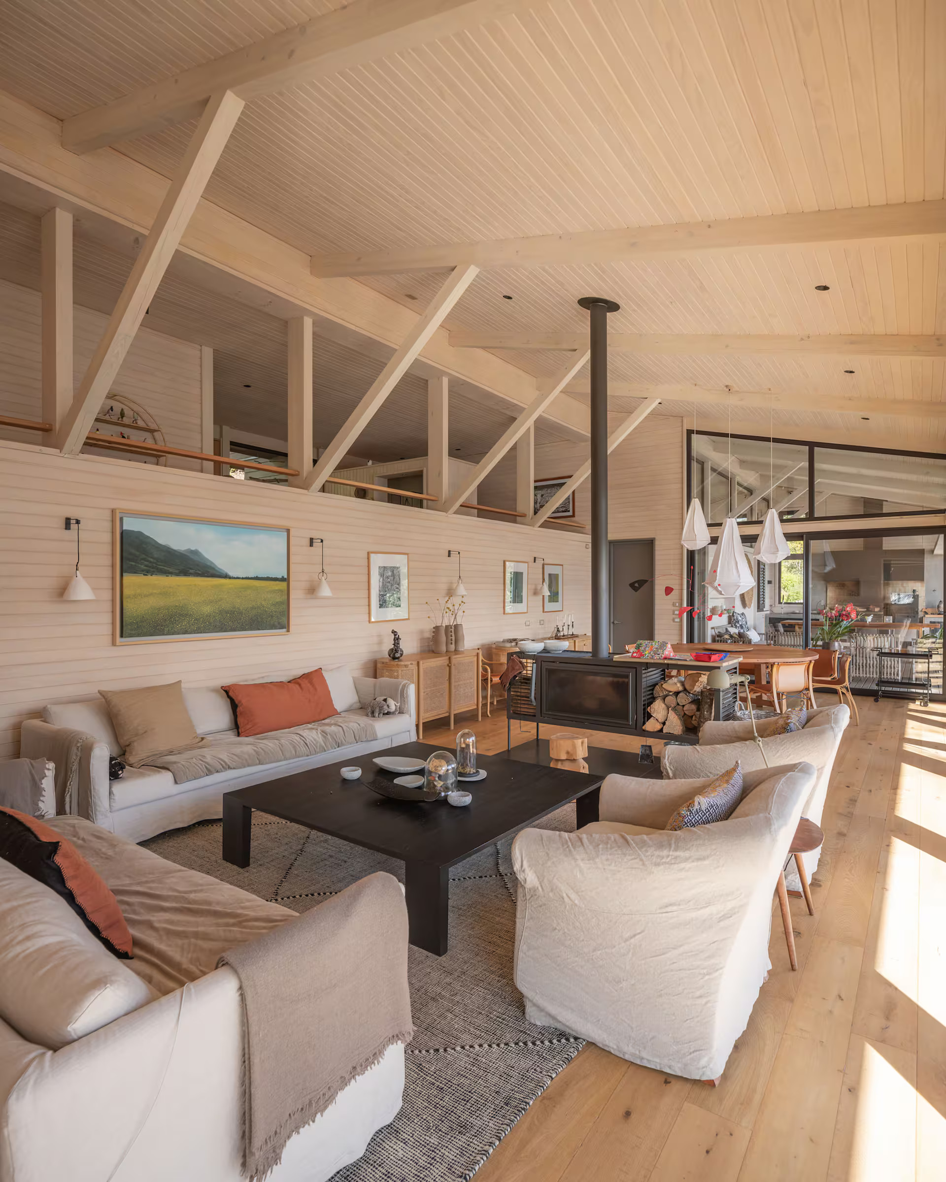 salon avec cheminée maison en bois salon avec cheminée maison en bois