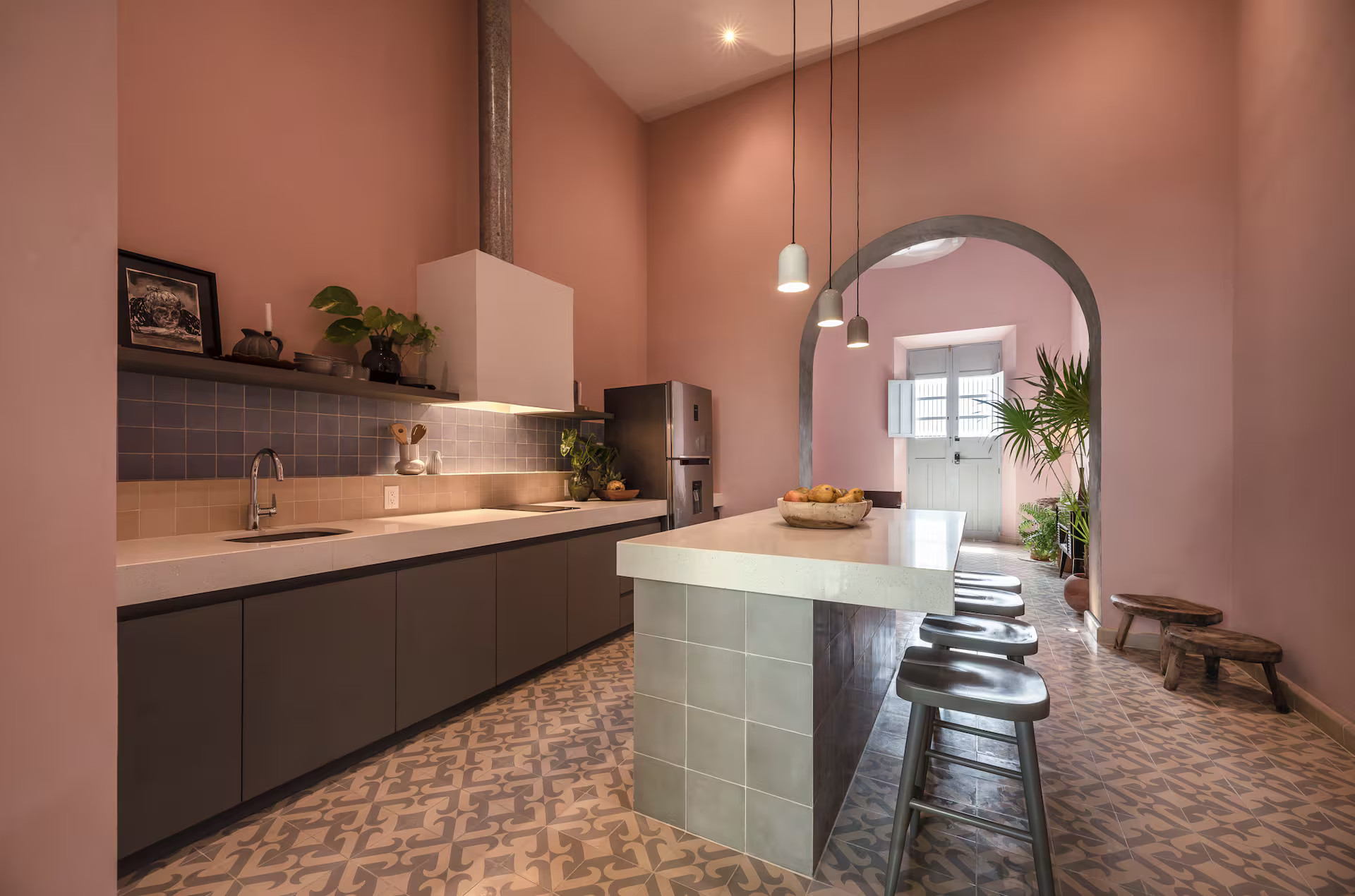 grande cuisine murs rose maison Merida grande cuisine murs rose maison Merida