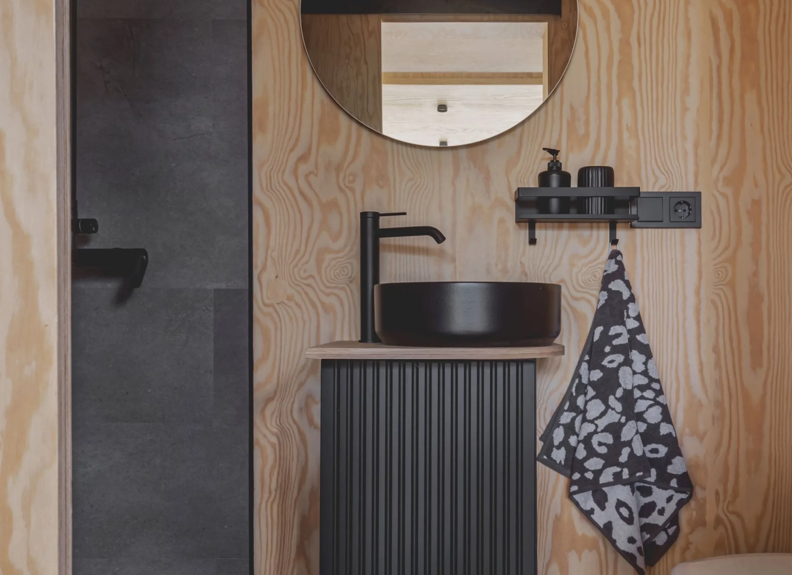 salle de bain design mini maison mobile
