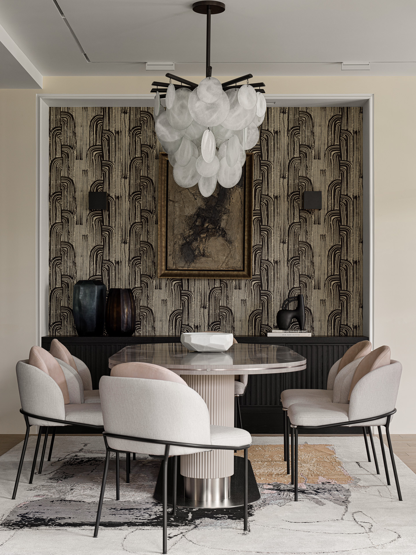 salle à manger avec papier-peint décoration contemporaine
