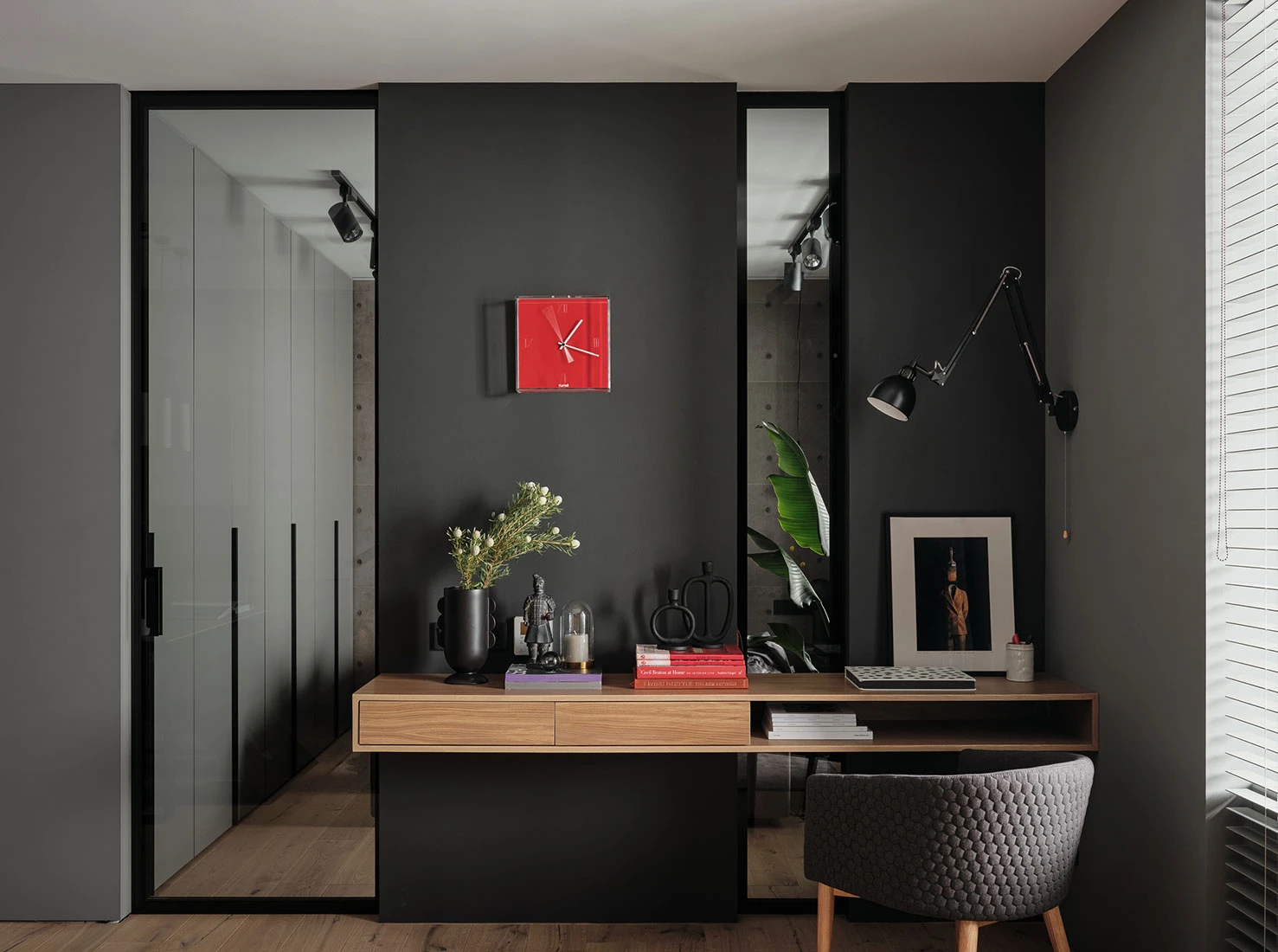 bureau dans salon deux-pièces appartement 43m2 bureau dans salon deux-pièces appartement 43m2