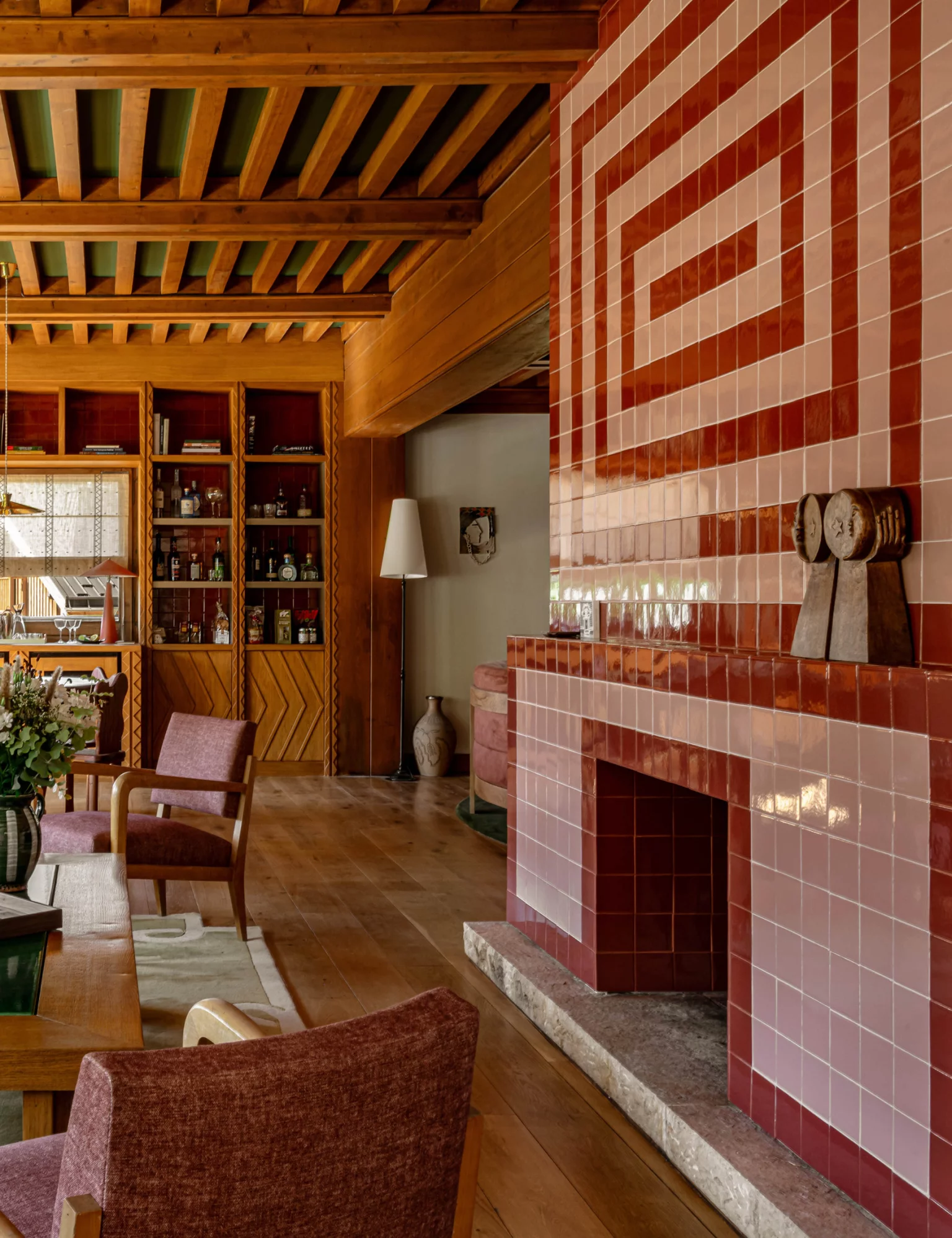 salon avec cheminée chalet Mégève Le Sarto Iconic House salon avec cheminée chalet Mégève Le Sarto Iconic House