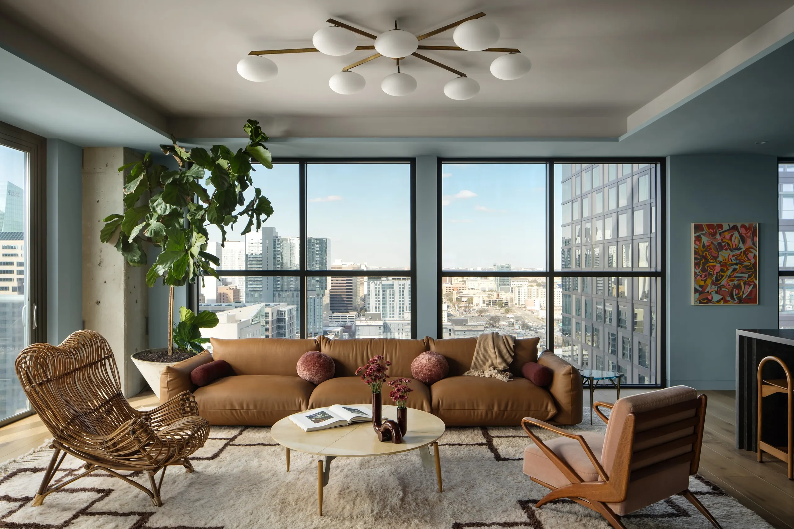 salon avec baie vitrée vue skyline décoration contemporaine salon avec baie vitrée vue skyline décoration contemporaine