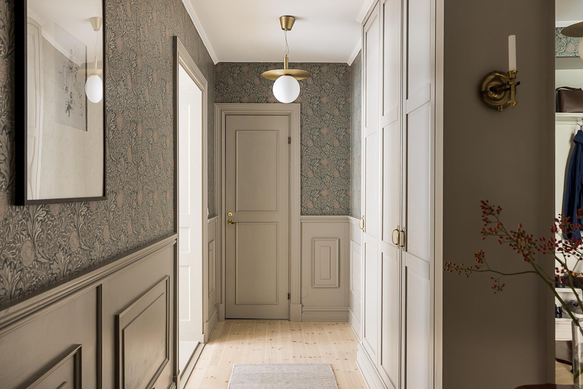 entrée décoration scandinave papier-peint William Morris entrée décoration scandinave papier-peint William Morris