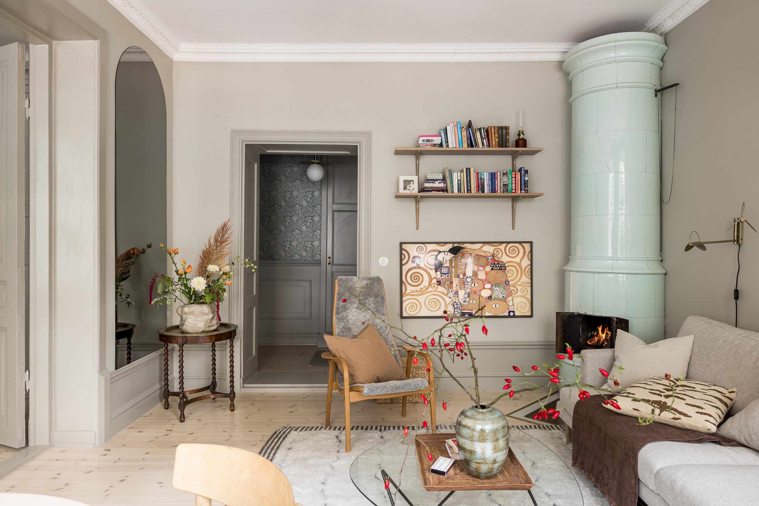 salon avec poêle ancien appartement rénové décoration scandinave salon avec poêle ancien appartement rénové décoration scandinave