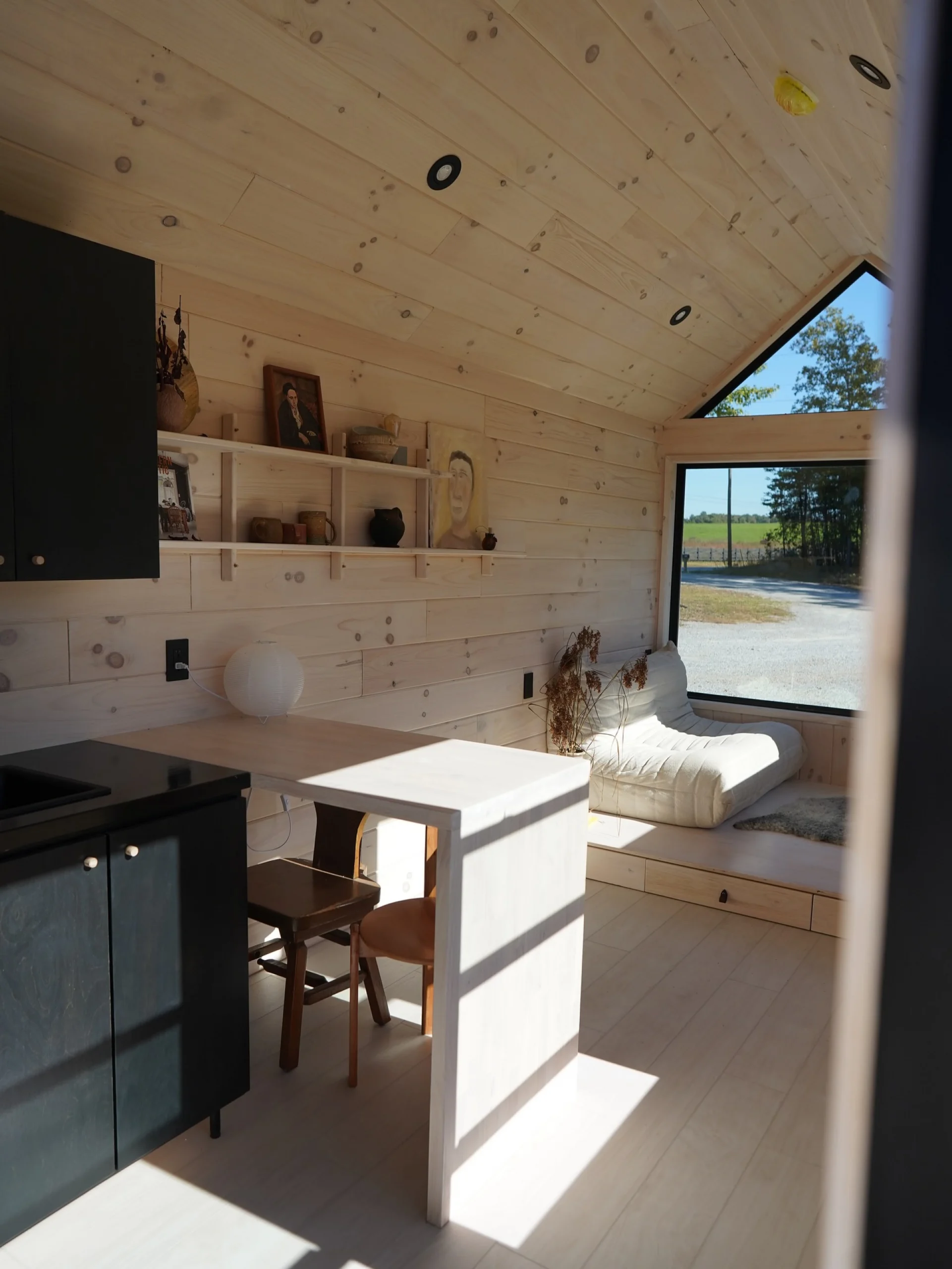 salon et cuisine mini maison mobile de 25m2 Nordic & Spruce salon et cuisine mini maison mobile de 25m2 Nordic & Spruce