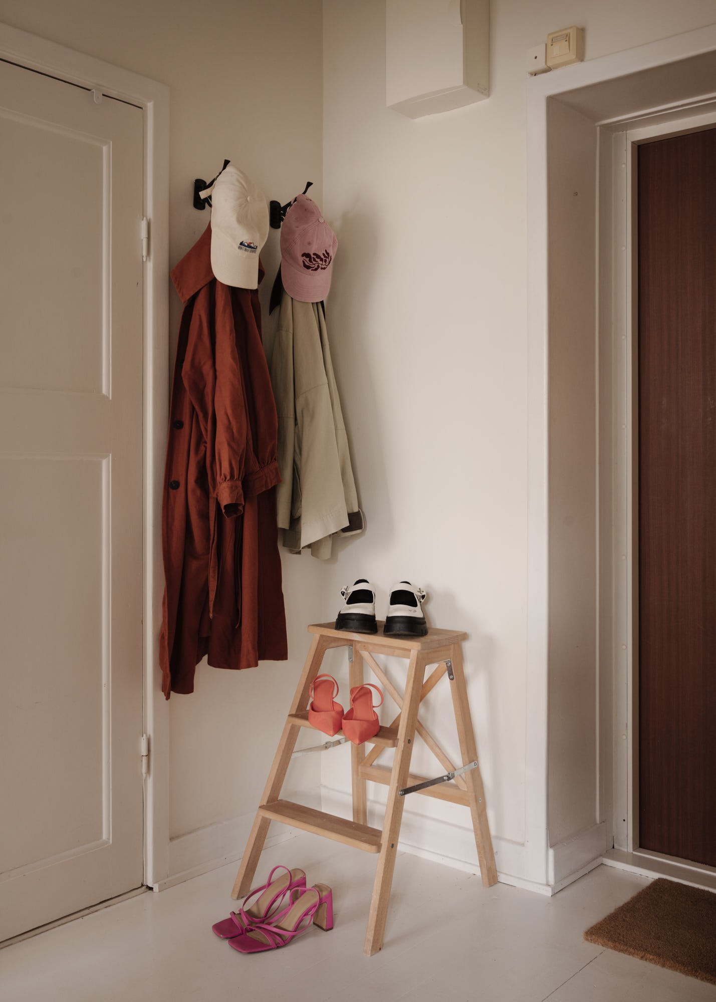 entrée studio 33m2 décoration scandinave beige entrée studio 33m2 décoration scandinave beige