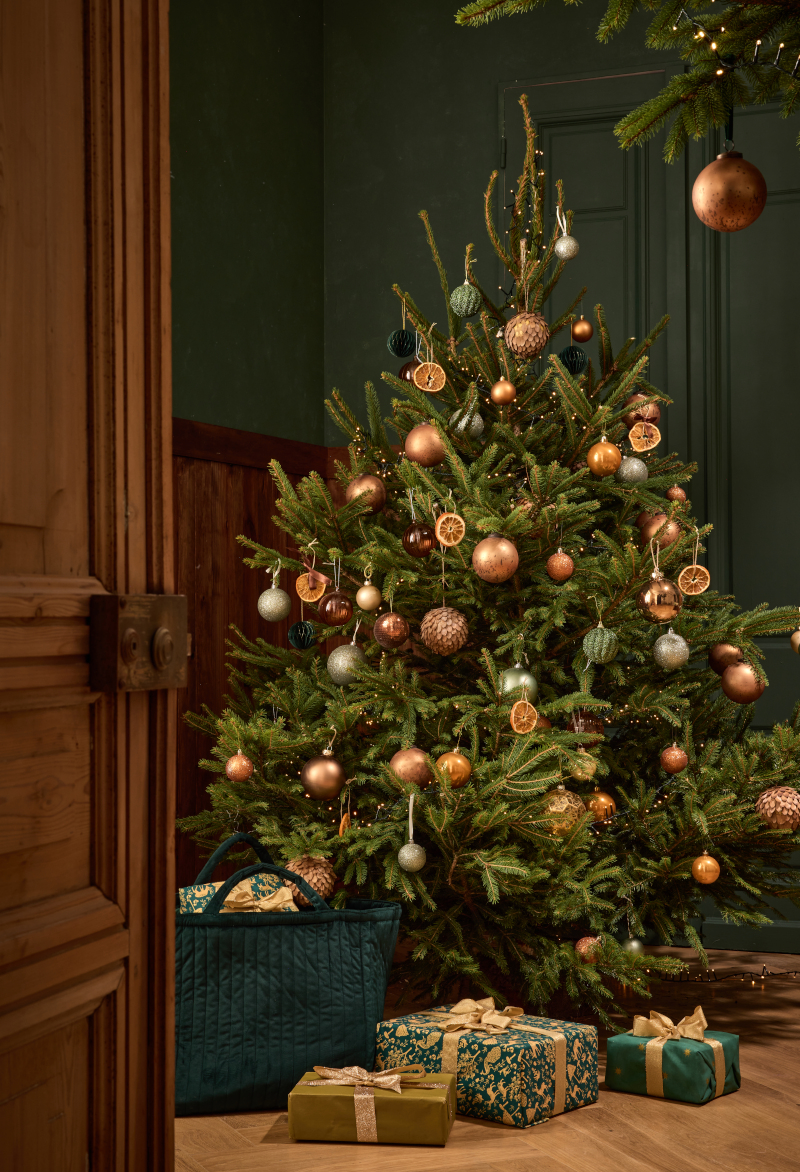 sapin décoration verte or et argent