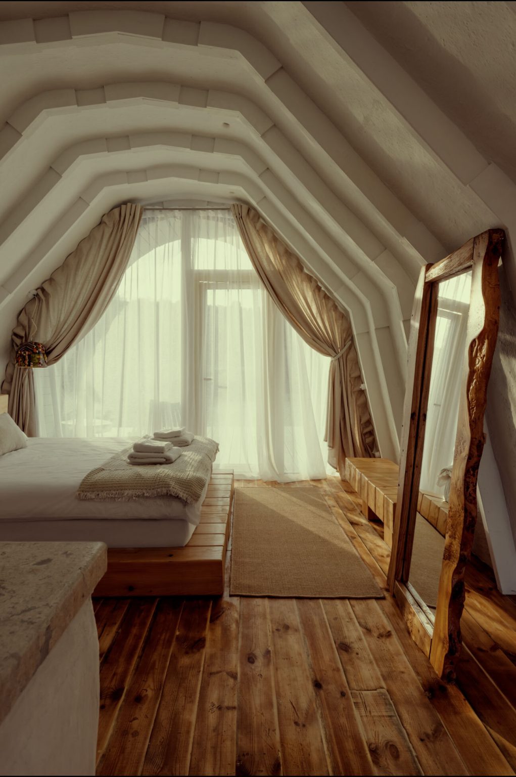 chambre petite maison de 26m2 en Moldavie style cabane Hobbit chambre petite maison de 26m2 en Moldavie style cabane Hobbit