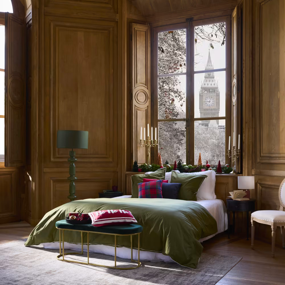 chambre Londres décoration rouge et verte 
