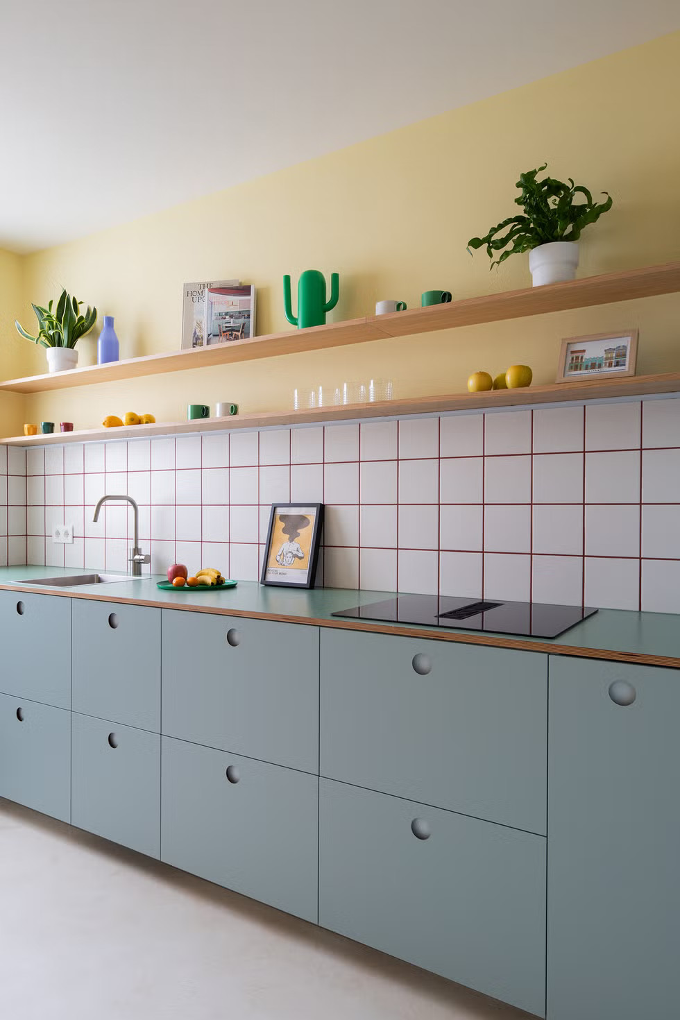 cuisine bleue et jaune inspiration Bauhaus cuisine bleue et jaune inspiration Bauhaus
