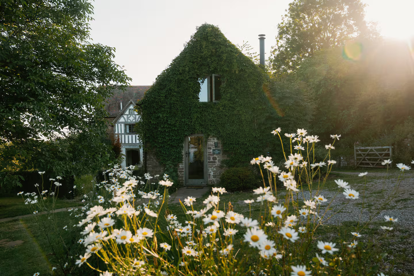jardin cottage anglais décoration rustique chic The Lavendry Barn jardin cottage anglais décoration rustique chic The Lavendry Barn