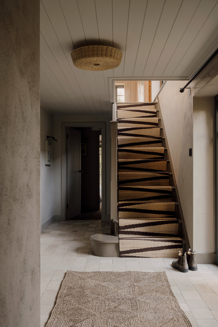 escalier maison moderne en bois style rondins