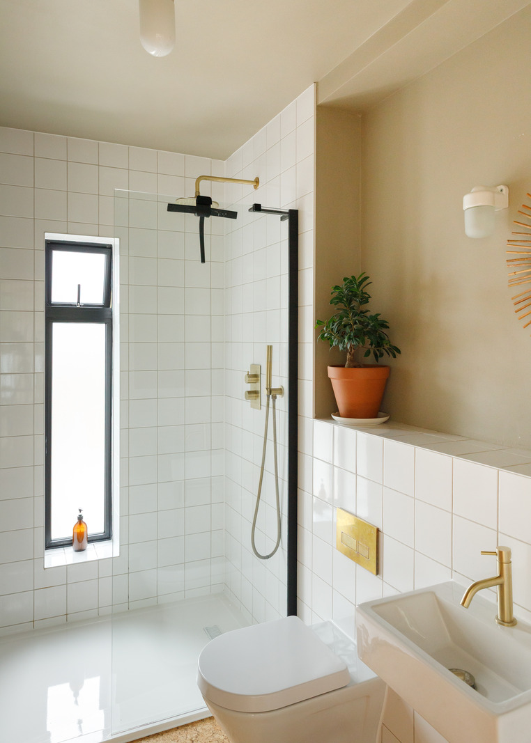 salle de bain avec douche italienne