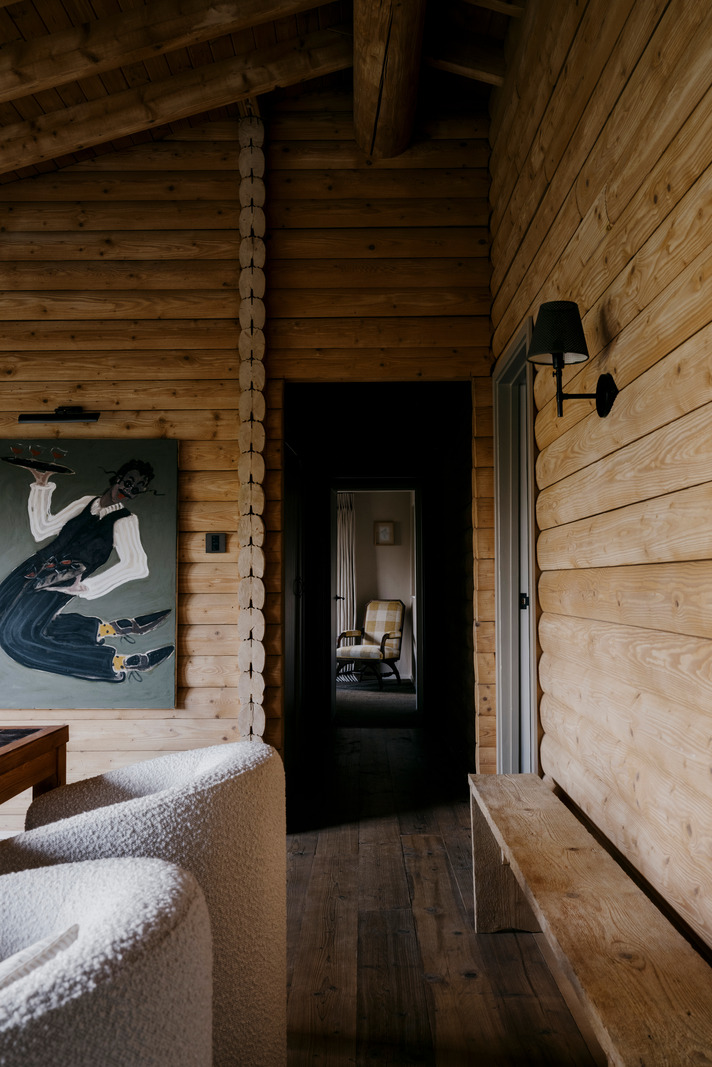 salle à manger maison moderne en bois style rondins