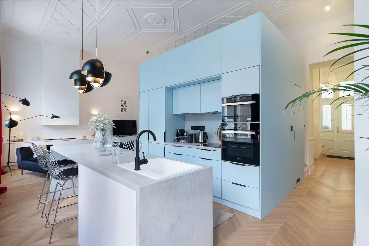 Un appartement design à Budapest au cœur d’un immeuble historique