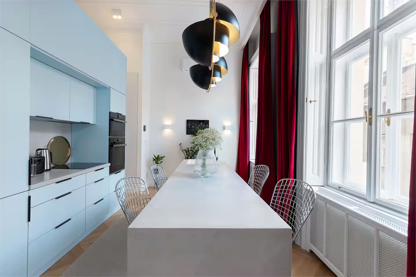 cuisine bleue appartement décoration design Budapest cuisine bleue appartement décoration design Budapest