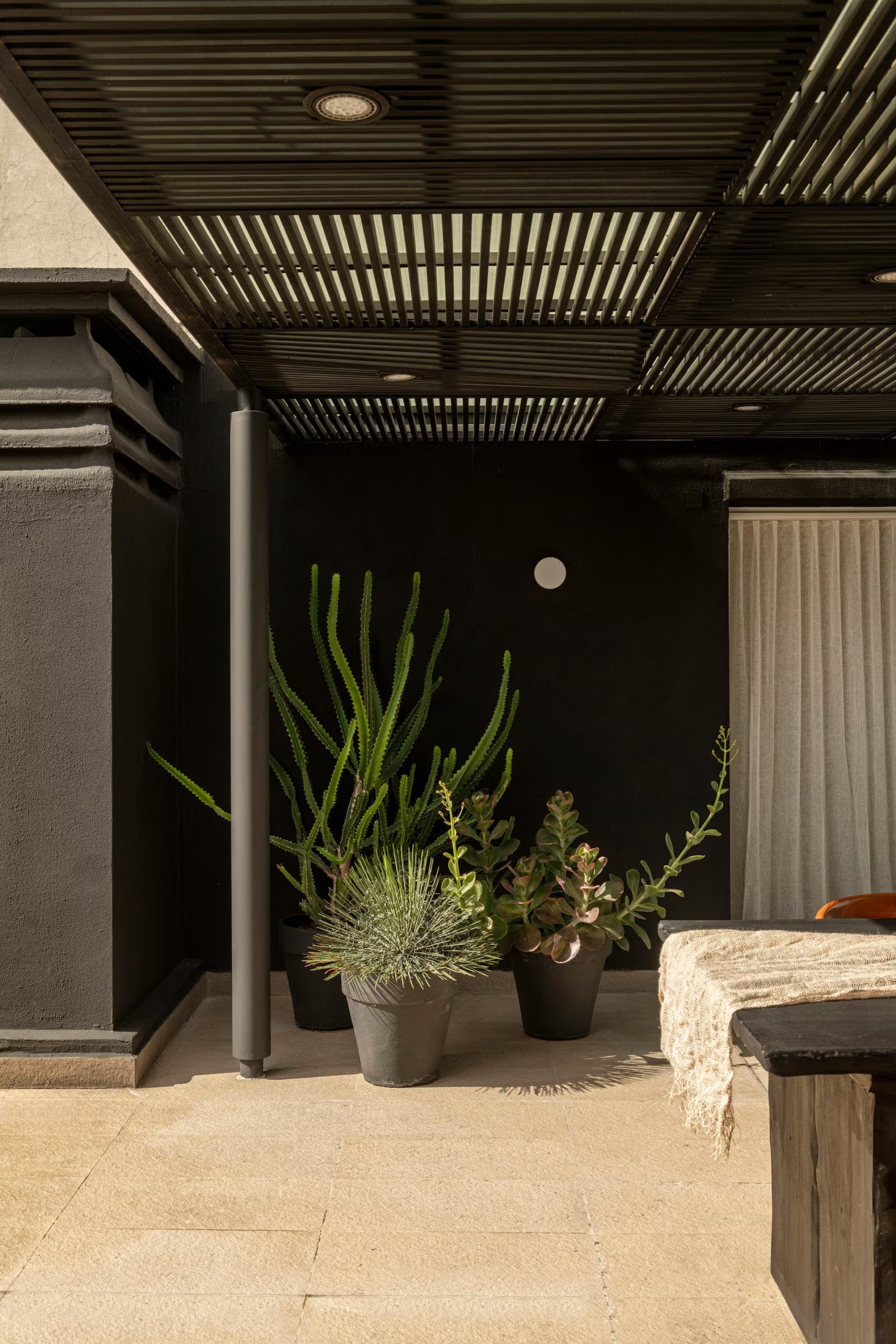 terrasse avec pergola appartement deux-pièces rénové Buenos Aires