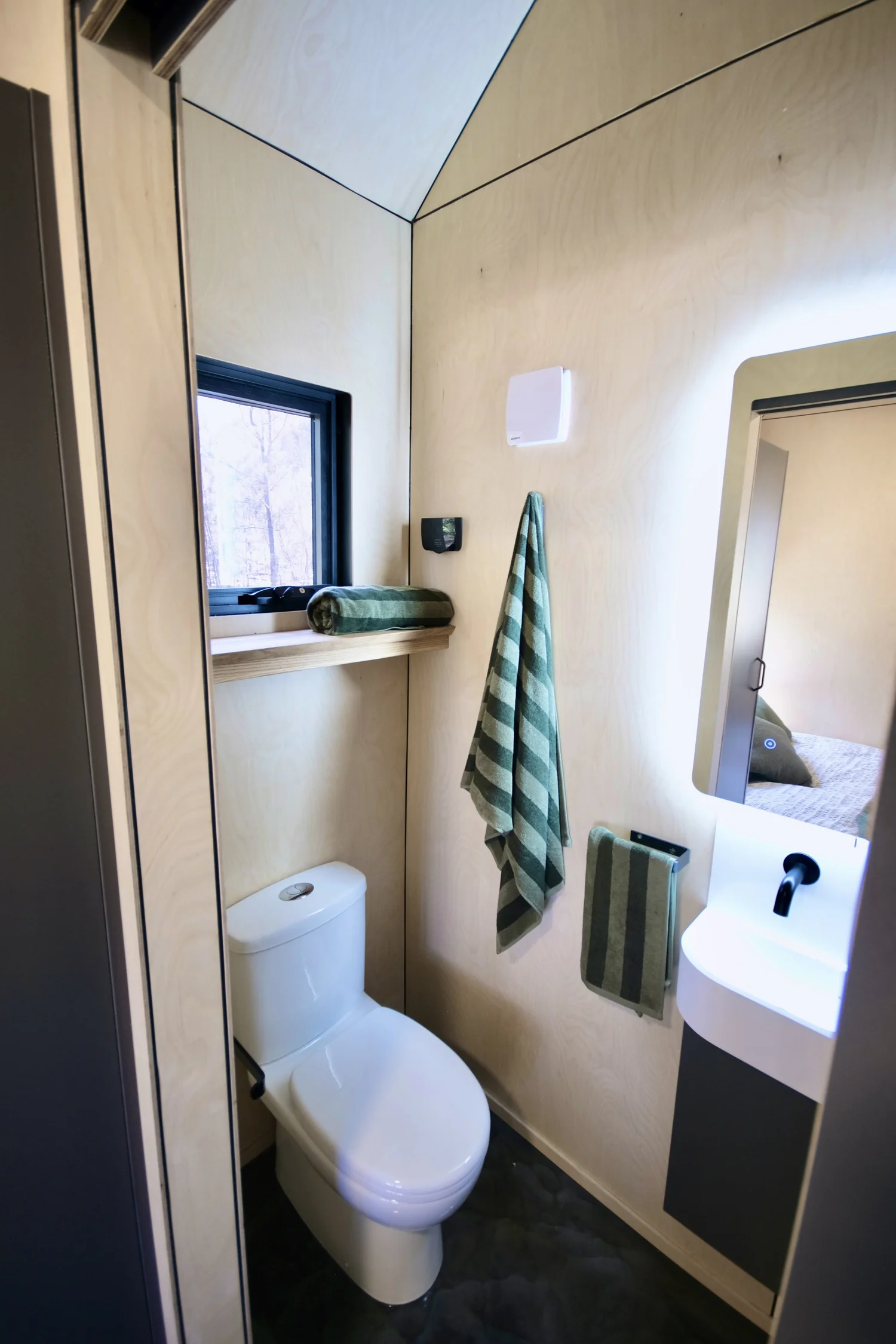salle de bain décoration design mini maison mobile par Häuslein salle de bain décoration design mini maison mobile par Häuslein
