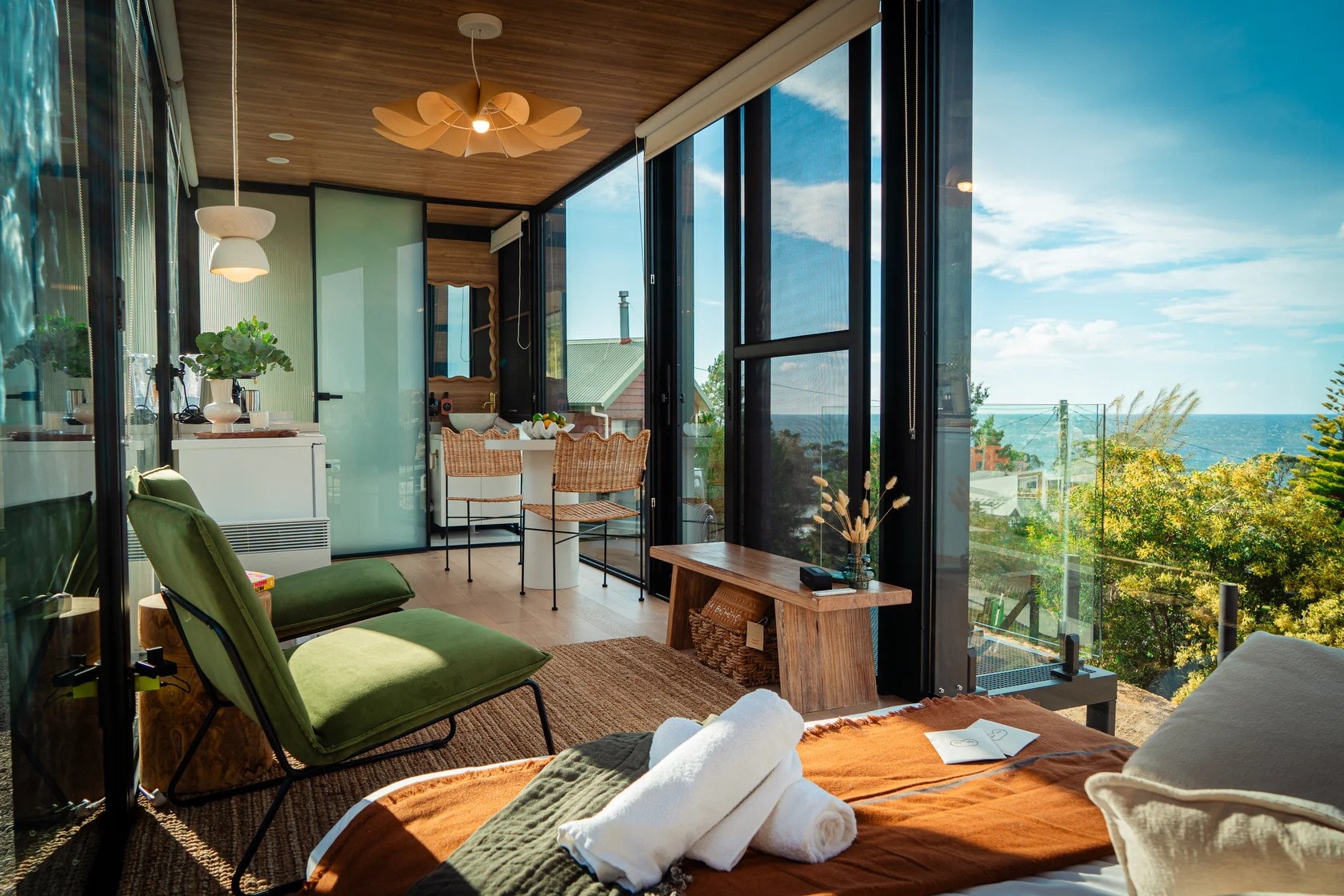 intérieur petite maison vitrée 36m3 modèle Bambino par Elsewhere intérieur petite maison vitrée 36m3 modèle Bambino par Elsewhere
