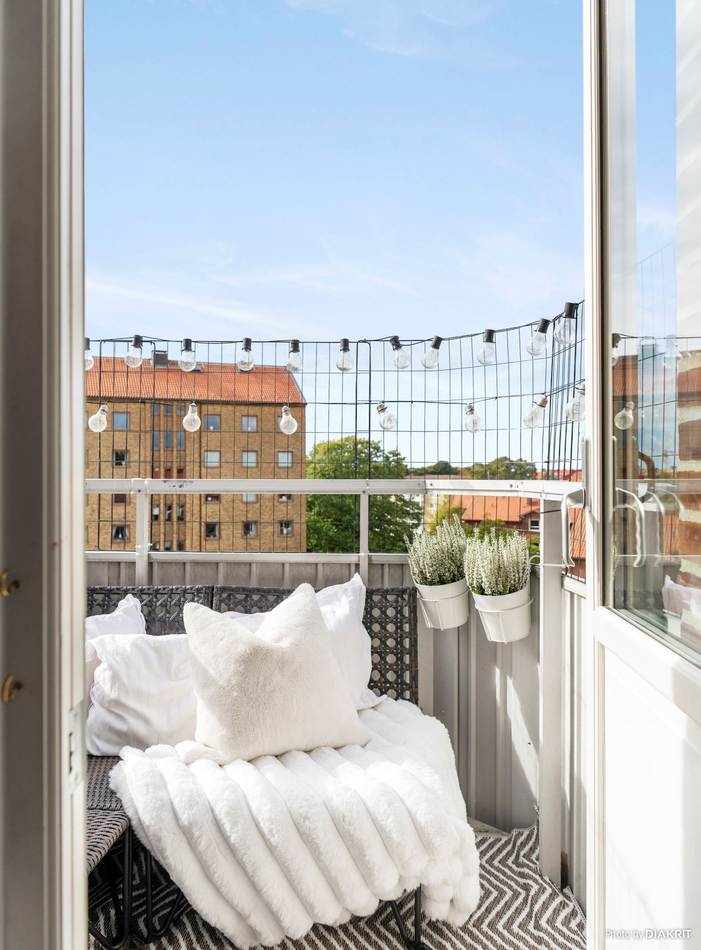 balcon studio 41m2 décoration blanche scandinave balcon studio 41m2 décoration blanche scandinave