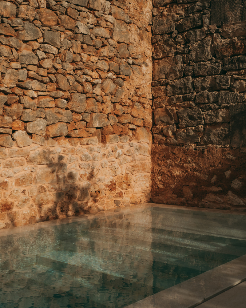 piscine sur terrasse maison ancienne Majorque