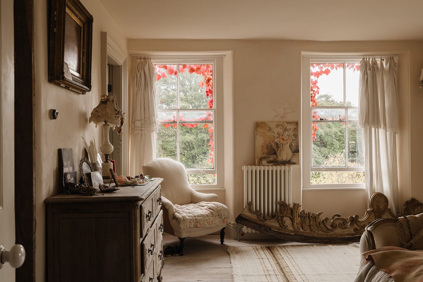 chambre maison historique des Cotswolds décoration classique chic beige chambre maison historique des Cotswolds décoration classique chic beige