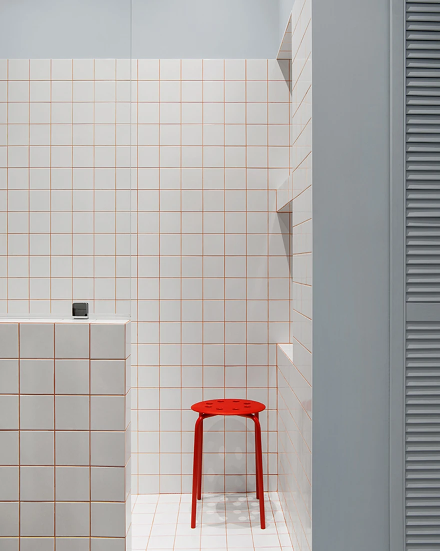 salle de bain carrelage blanc joints jaunes studio 42m2 vintage et coloré salle de bain carrelage blanc joints jaunes studio 42m2 vintage et coloré