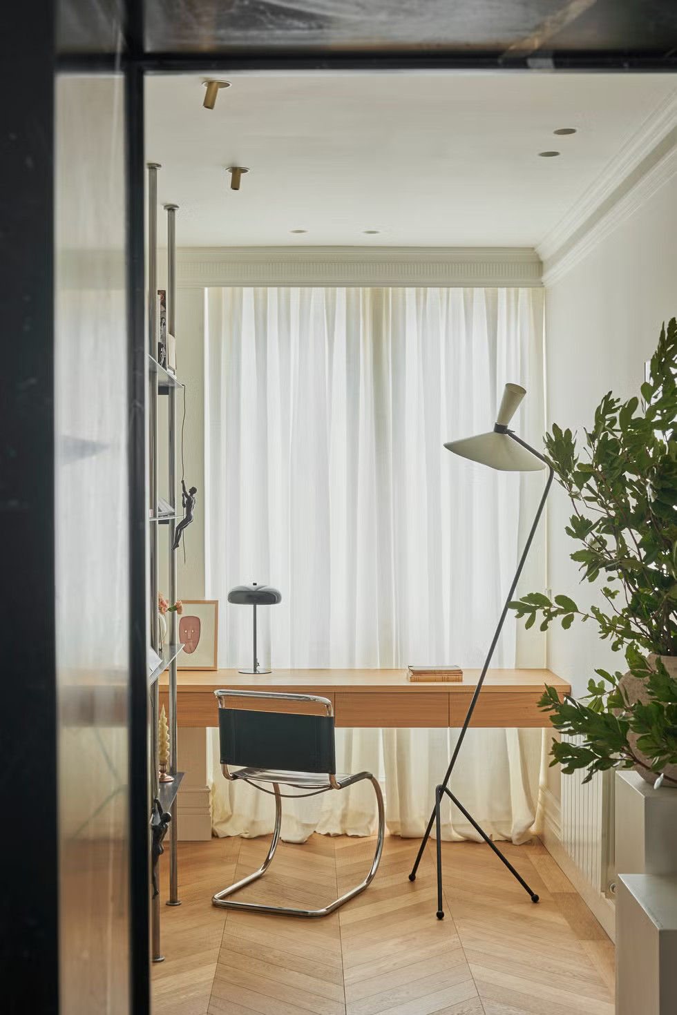 bureau décoration contemporaine tons neutres