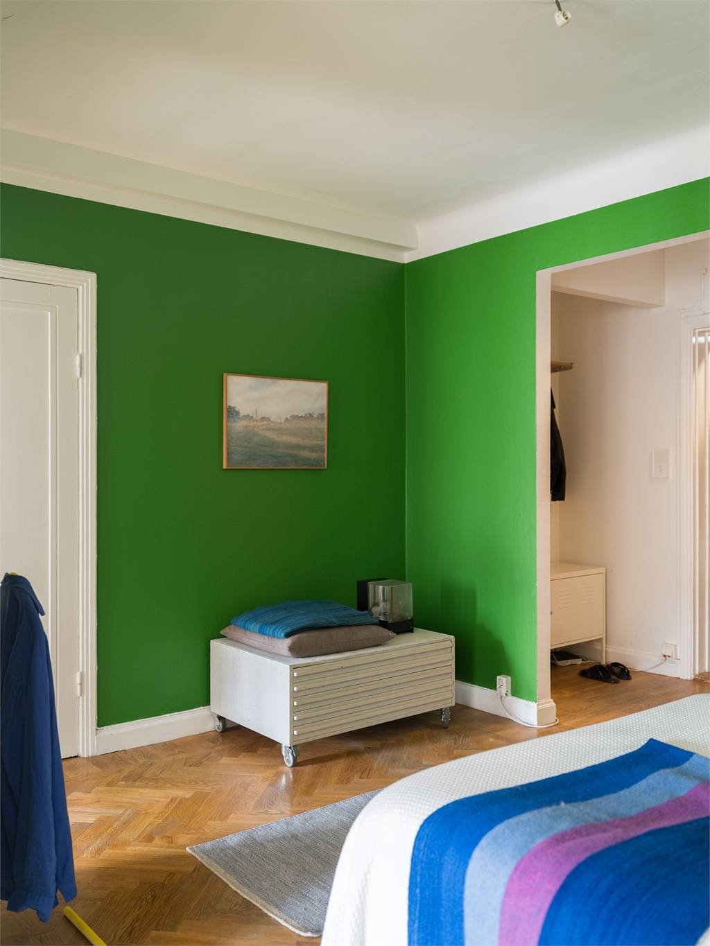 chambre alcôve murs verts appartement vintage de 53m2 chambre alcôve murs verts appartement vintage de 53m2