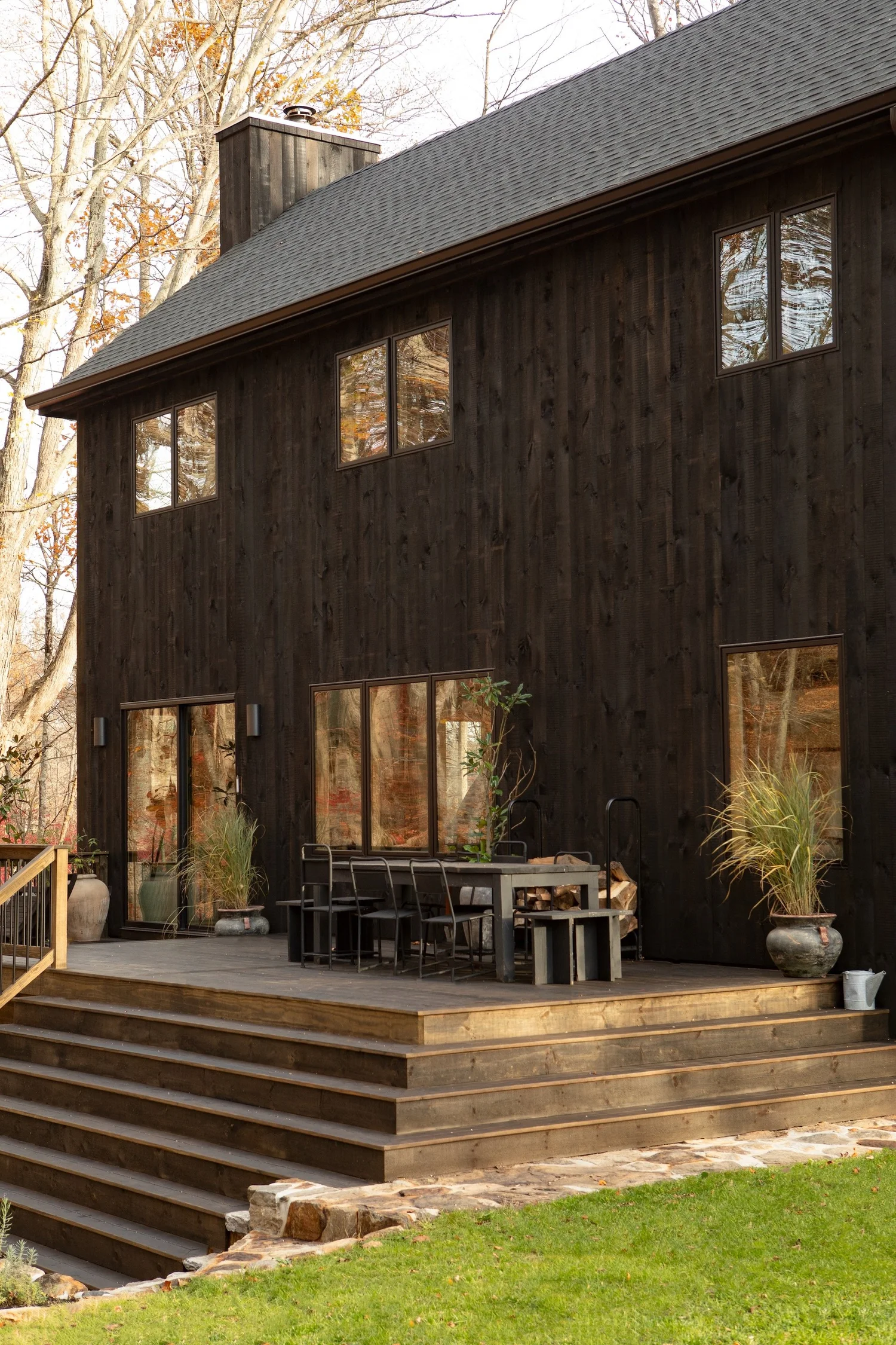 maison en bois dans la vallée de l'Hudson au milieu des arbres