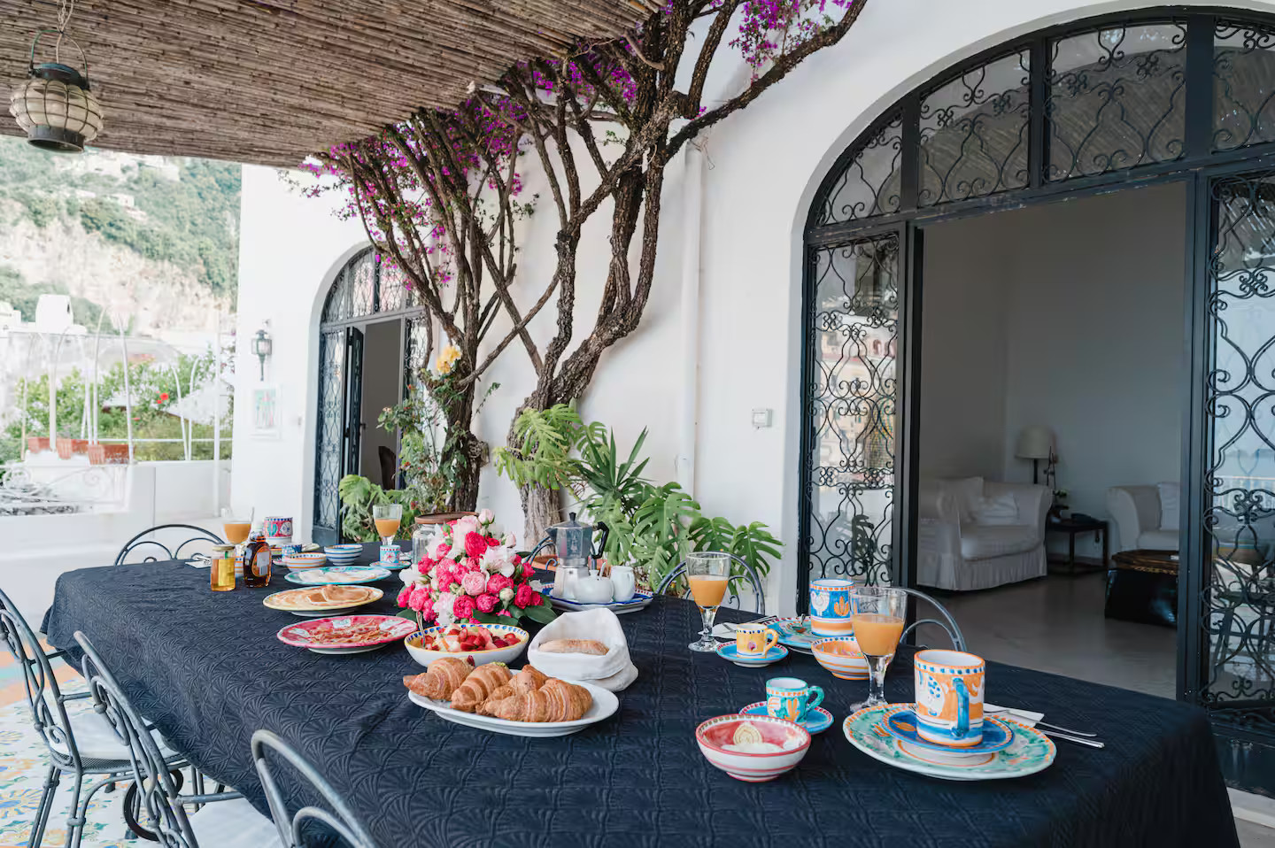maison ancienne avec terrasse à Positano avec pergola maison ancienne avec terrasse à Positano avec pergola