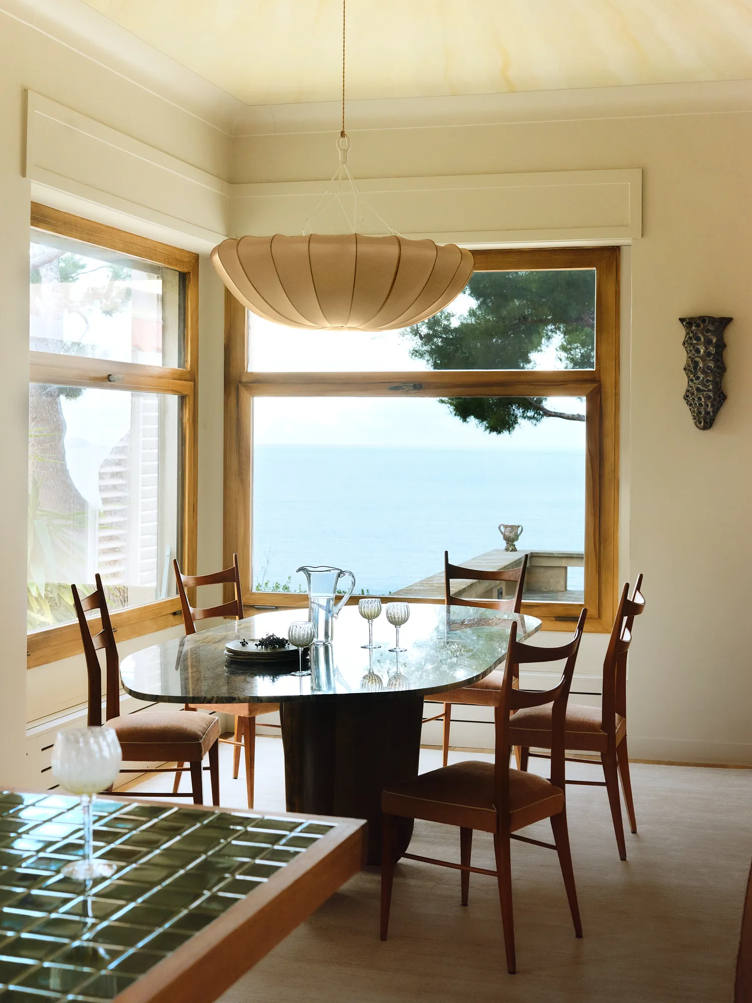 salle à manger vue mer décoration contemporaine et mid-century salle à manger vue mer décoration contemporaine et mid-century