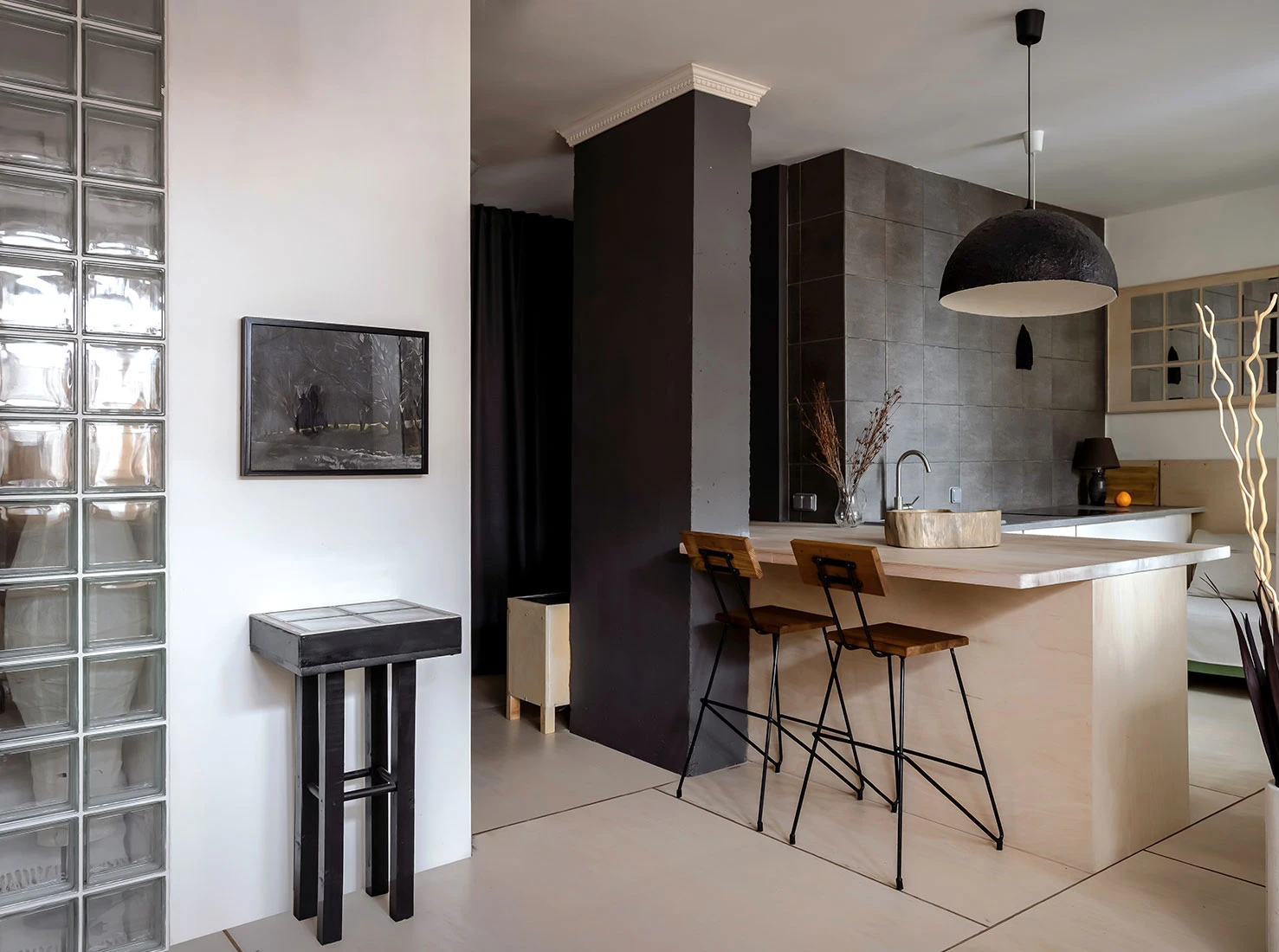 cuisine ouverte et salon décoration neutre et naturelle studio 44m2 cuisine ouverte et salon décoration neutre et naturelle studio 44m2